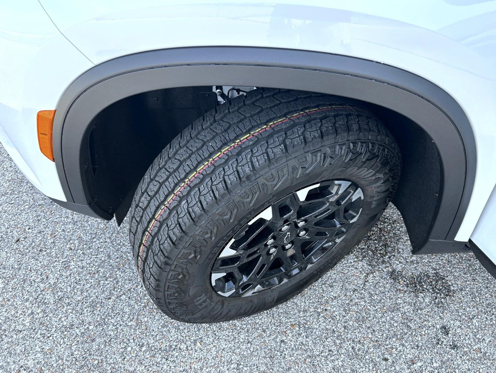 2027 Chevrolet Traverse Z71 - Photo 25