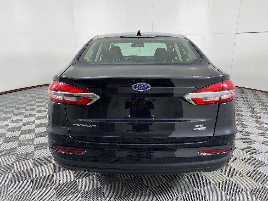 Used 2020 Black Metallic Ford SE image 9