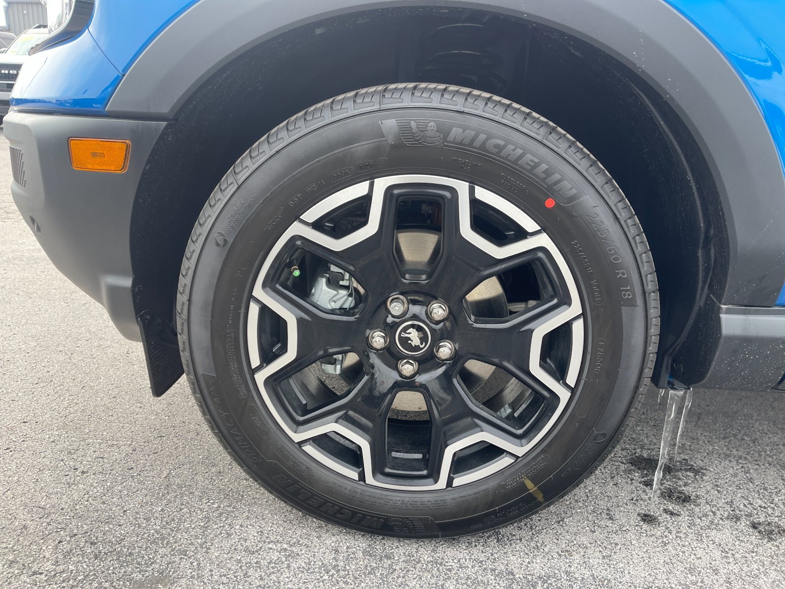 New 2026 Velocity Blue Metallic Ford Outer Banks® image 30