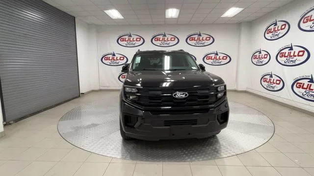 New 2027 Agate Black Metallic Ford Active image 4