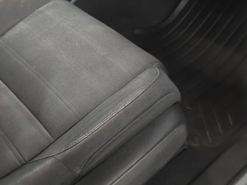 Used 2020  Honda EX image 28