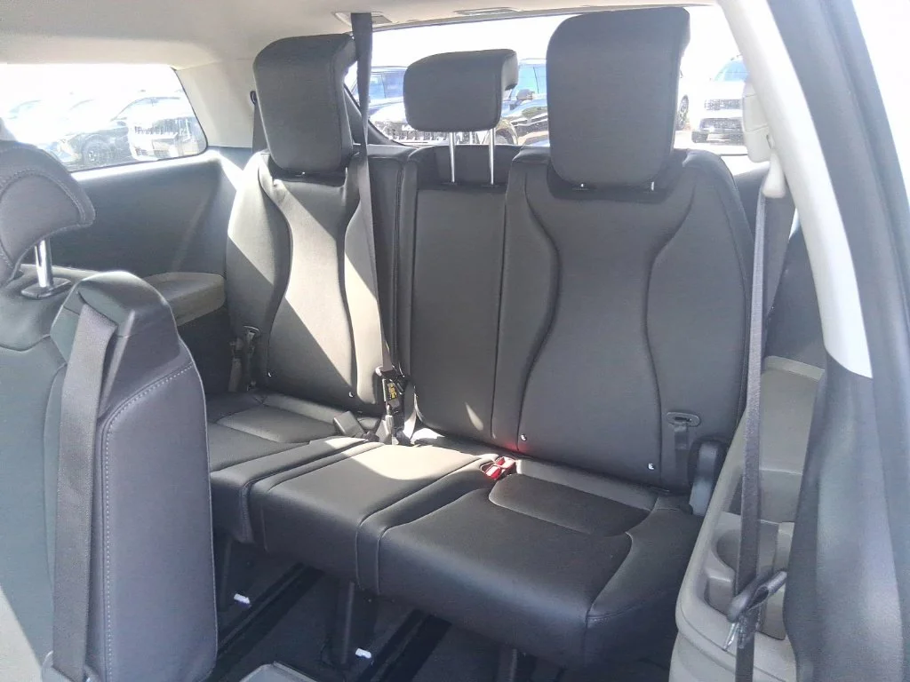 Used 2026 White Kia LXS image 17