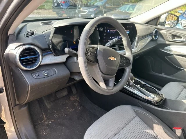 Used 2024 Gray Chevrolet LT image 13