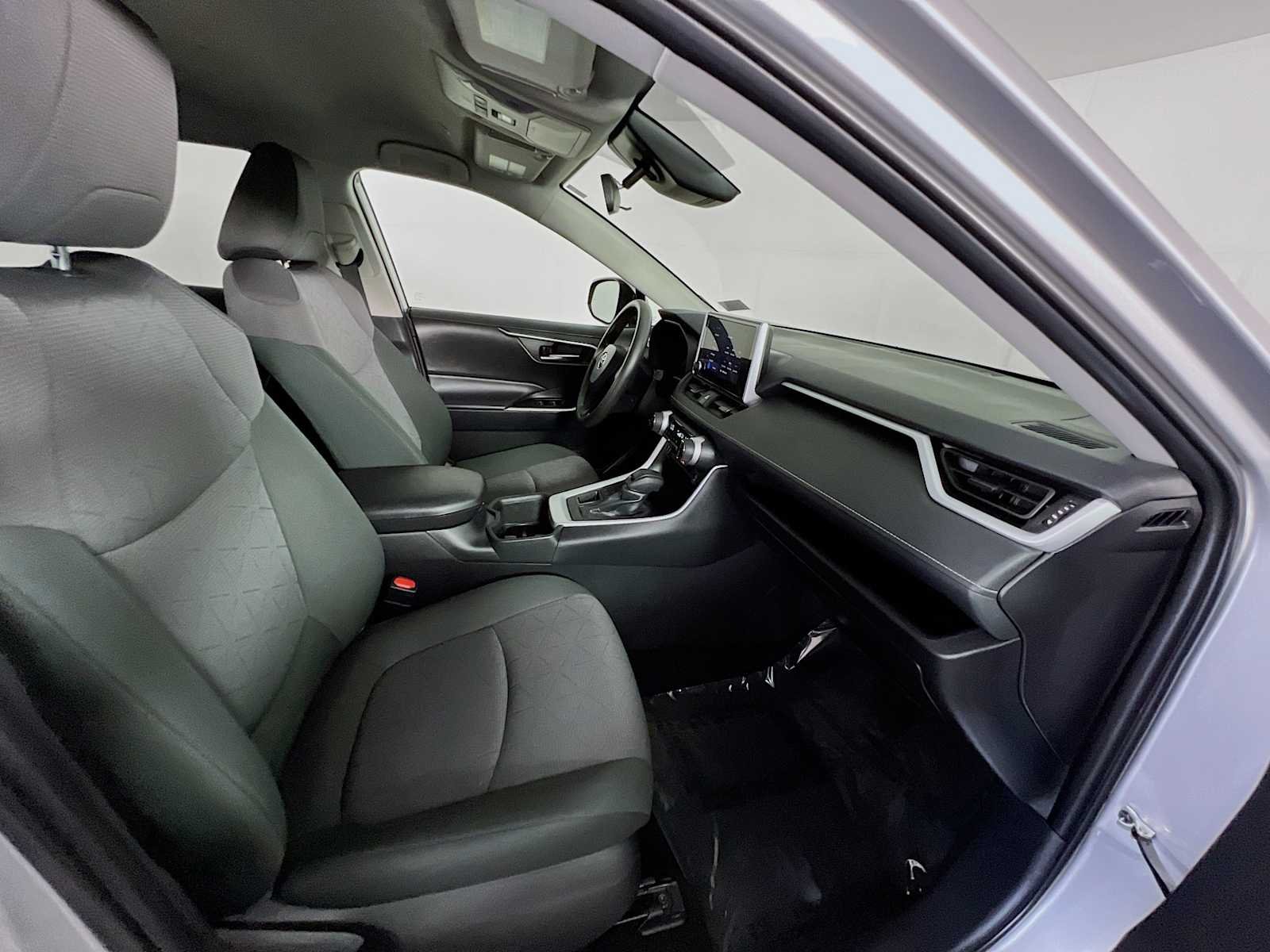 Used 2024 Silver Sky Metallic Toyota XLE image 27