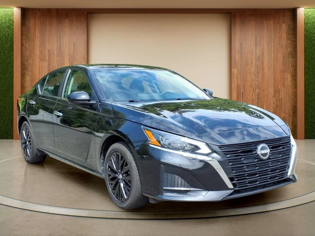 2025 Nissan Altima