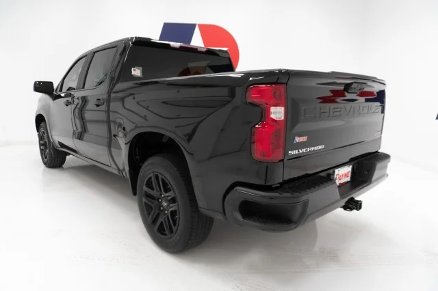Used 2023 Black Chevrolet Custom image 10
