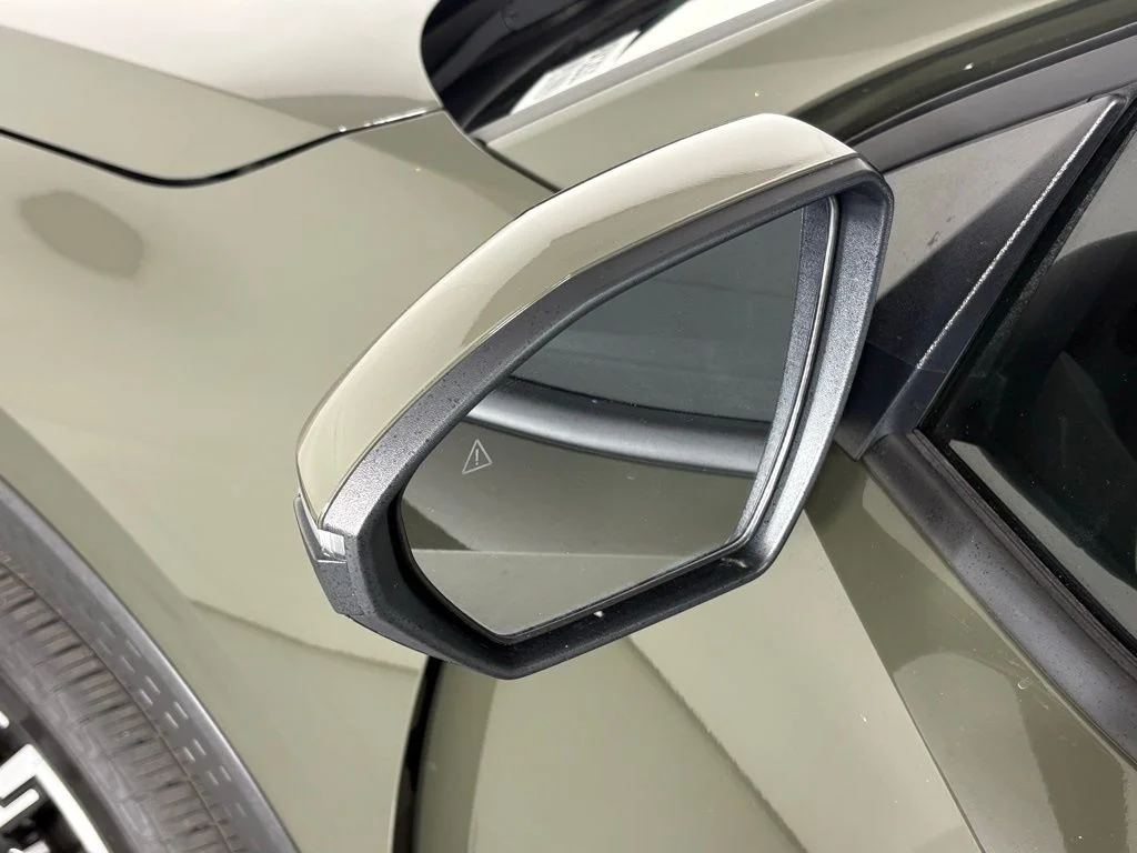 Used 2025 Green Hyundai Limited image 13