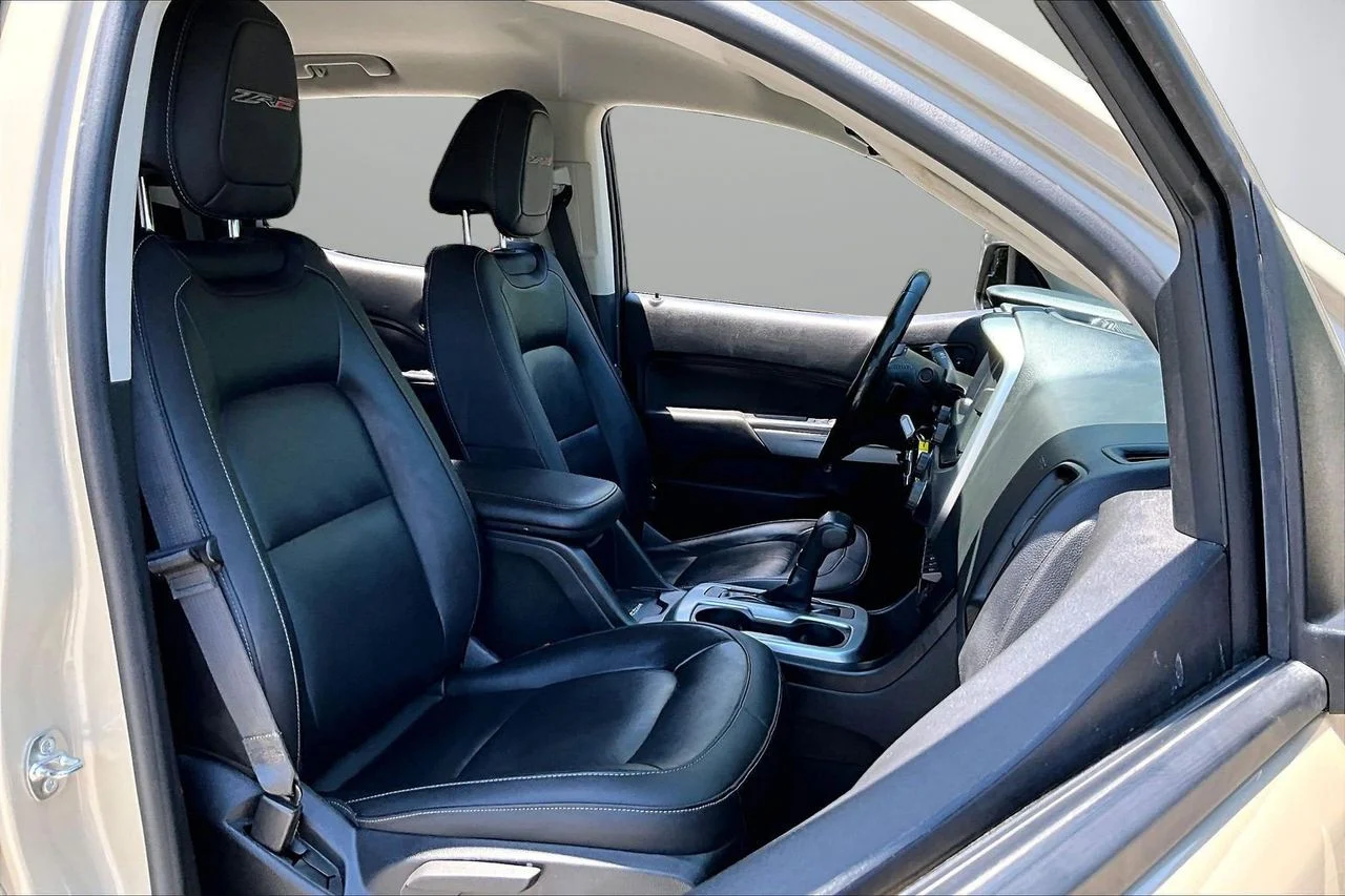 Certified Used 2021  Chevrolet ZR2 image 23