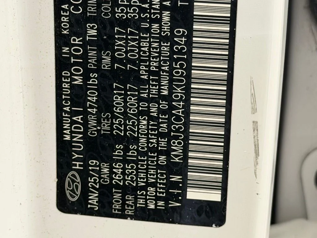 Used 2019 White Hyundai Value image 38