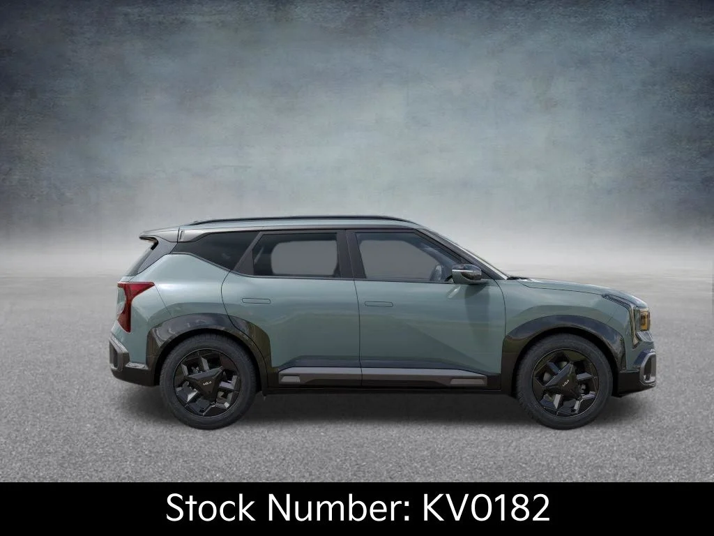 New 2027 Iceberg Green Kia X-Line S image 7