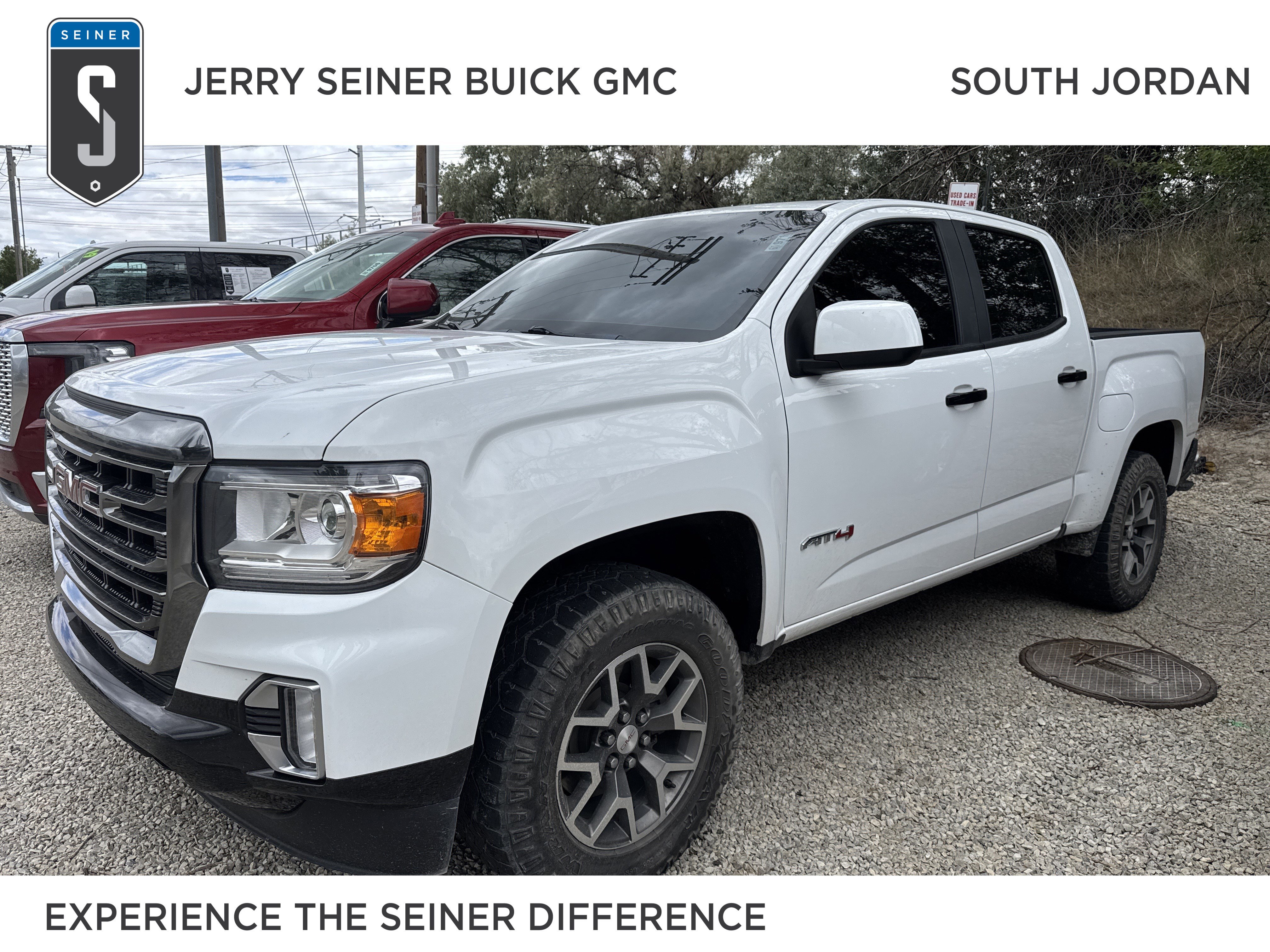 2022 GMC Canyon 4WD AT4 Crew Cab Short Box (Cloth)'s photo