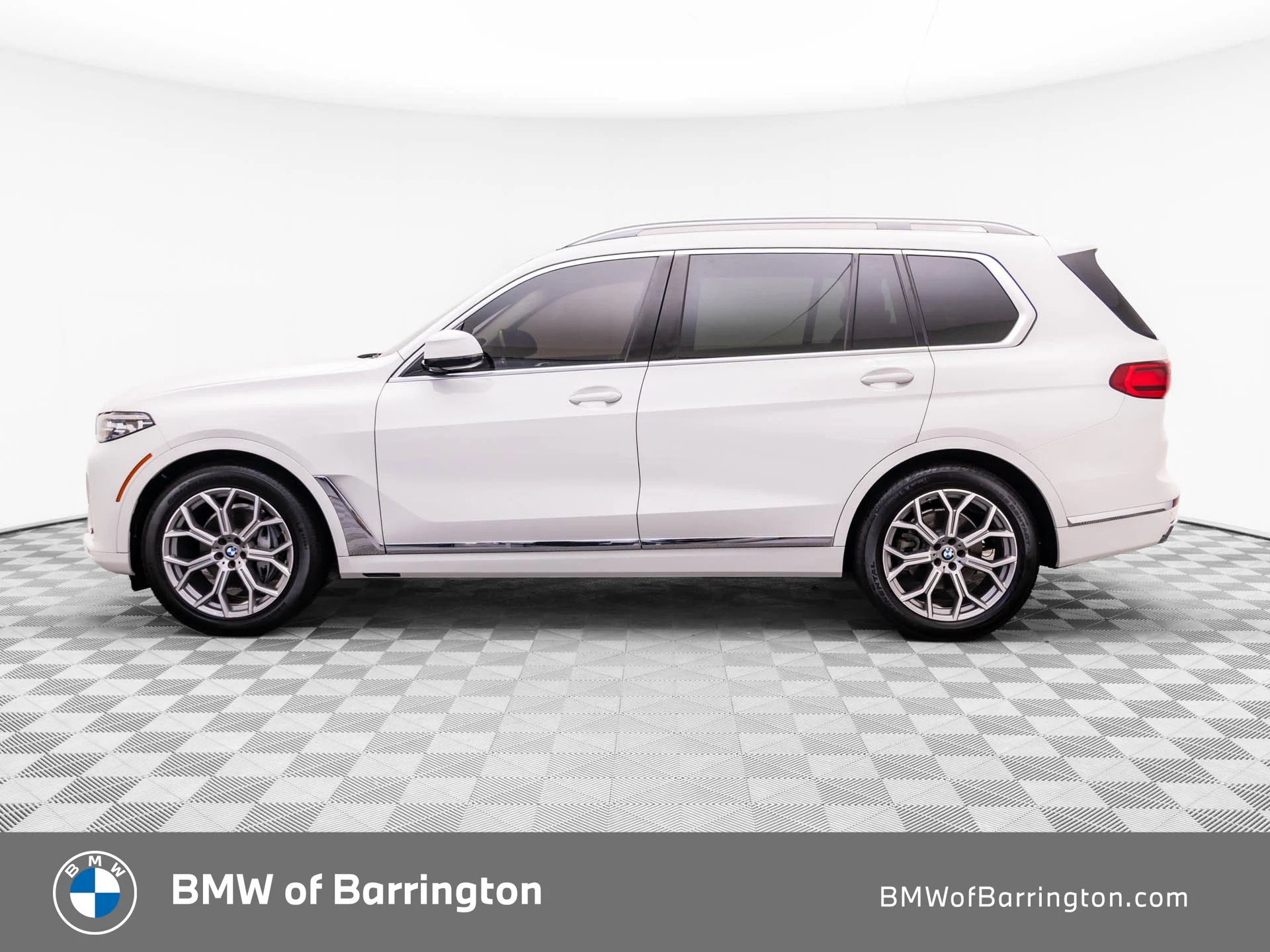 Used 2020 White BMW xDrive40i image 2