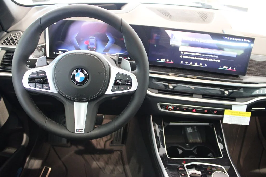 New 2026 Carbon Black Metallic BMW xDrive40i image 5