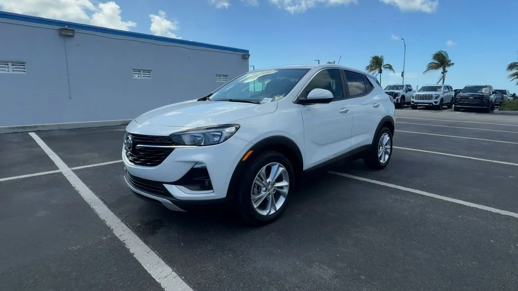 Used 2023 White Buick Preferred image 4