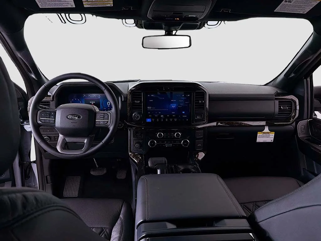New 2025 Space White Metallic Ford XLT image 27