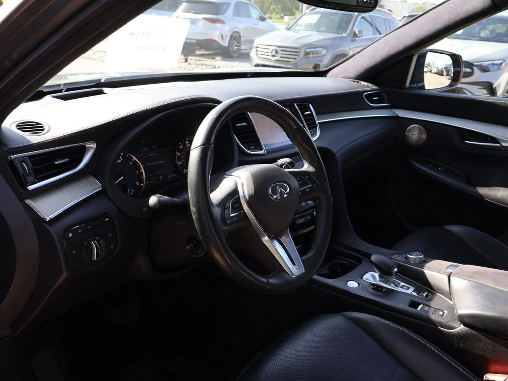 Used 2019 Gray INFINITI ESSENTIAL image 15