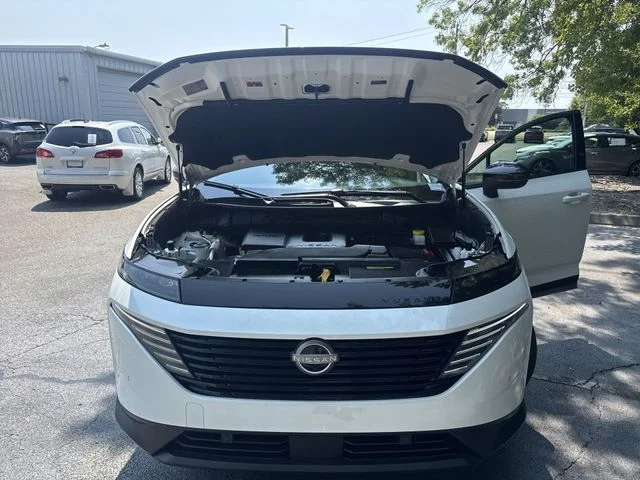 Used 2025 White Nissan SL image 32