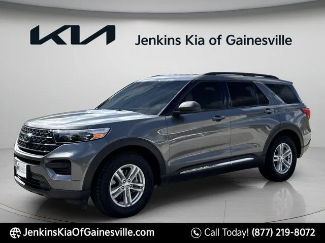 Used 2023 Gray Ford XLT image 3