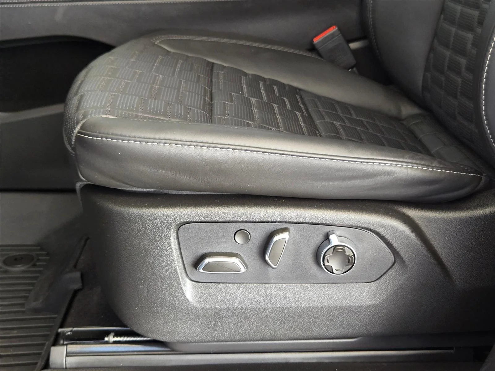 Used 2026 Aegean Stone Cadillac AWD V-Series image 27