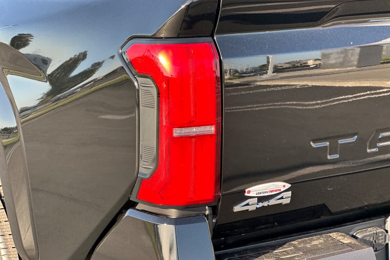 2026 Toyota Tacoma SR5 - Photo 24