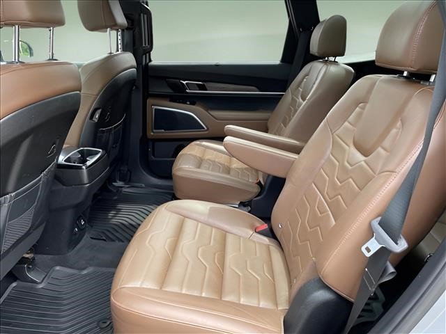 Used 2022 Wolf Gray Kia SX image 11