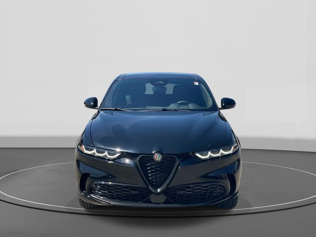 Used 2025 Black Alfa Romeo Base image 2