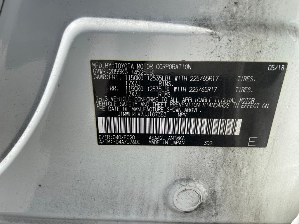 Used 2018 White Toyota XLE image 14