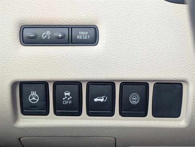 Used 2023 Scarlet Ember Tintcoat Nissan Platinum image 23