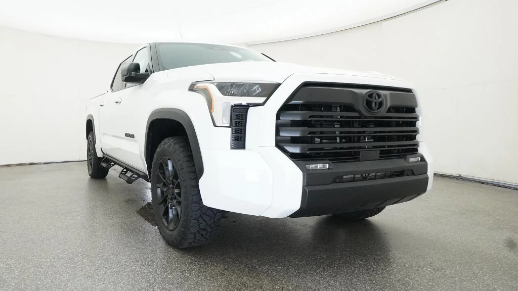 New 2025 Ice Cap Toyota SR5 image 5