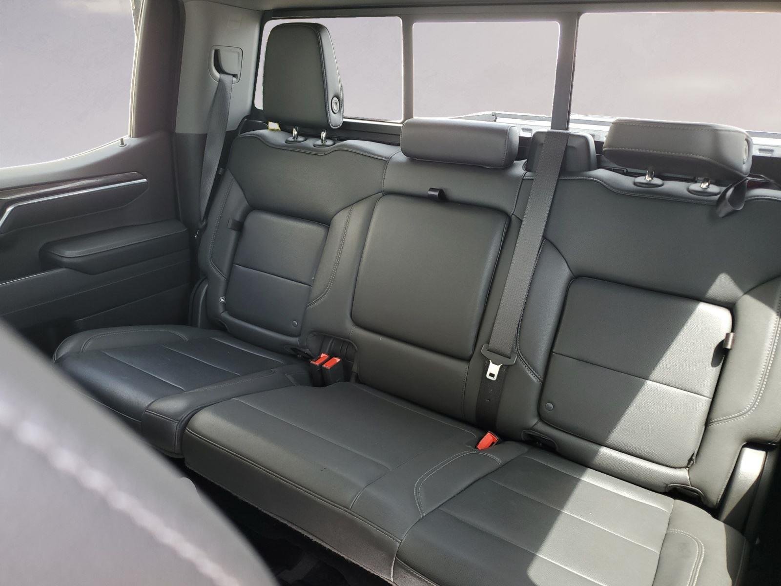 2023 Chevrolet Silverado 1500 LTZ - Photo 13
