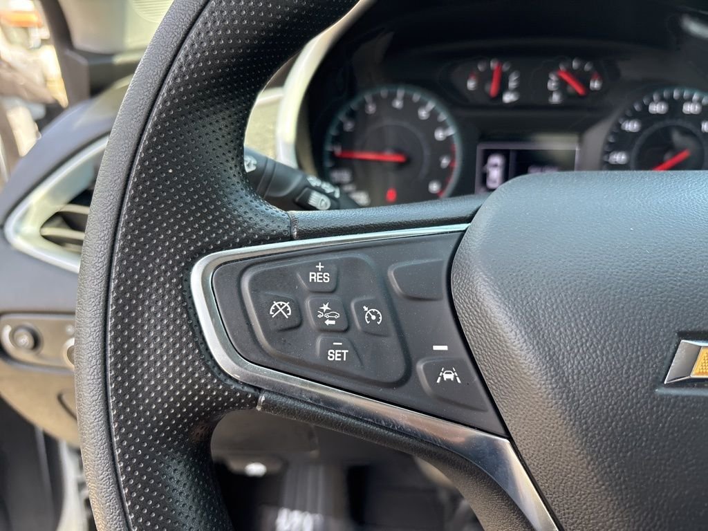 Used 2024 White Chevrolet LT image 22