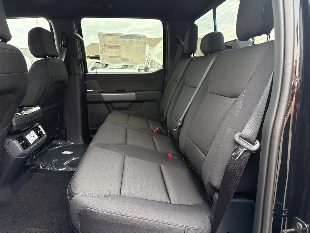 New 2026 Agate Black Metallic Ford XLT image 26