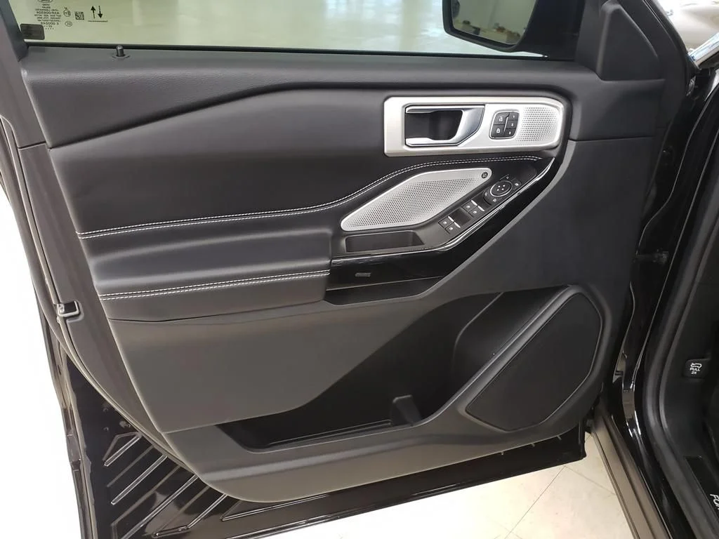 Certified Used 2022 Black Metallic Ford ST image 11