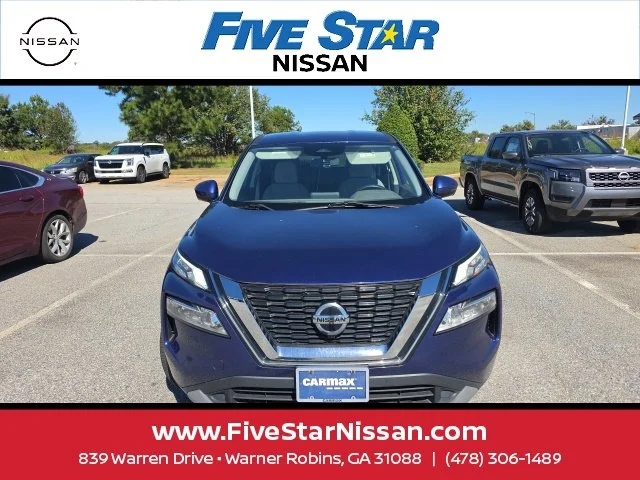 Used 2021 Blue Nissan SV image 3