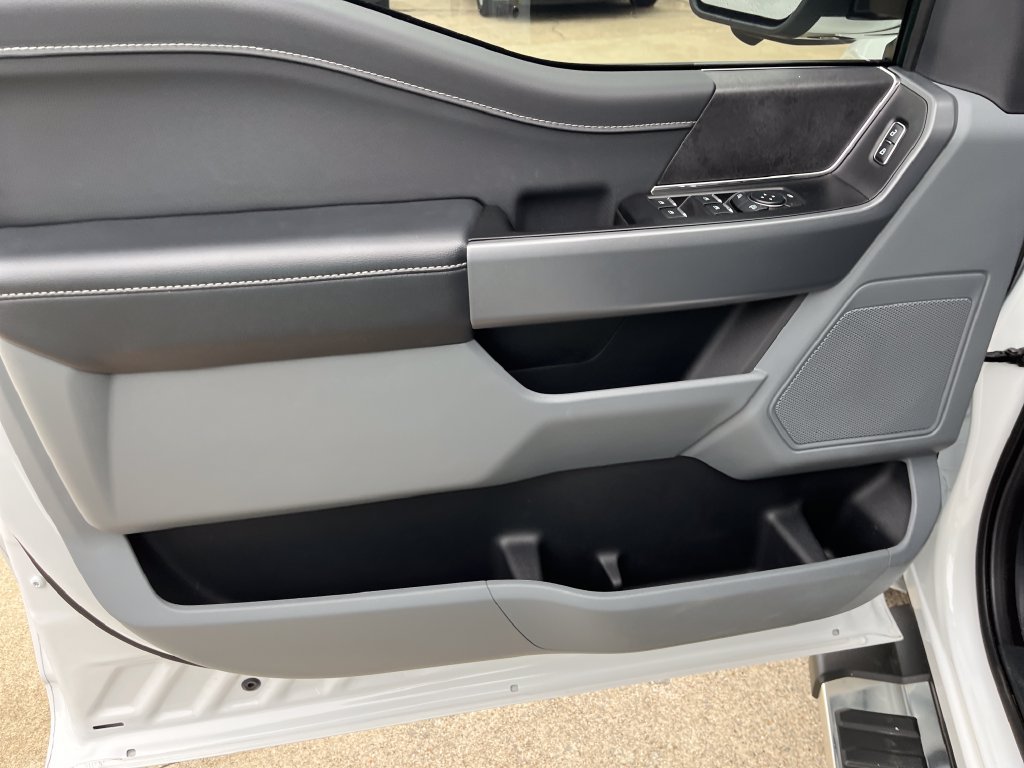 Used 2024 White Ford XLT image 12