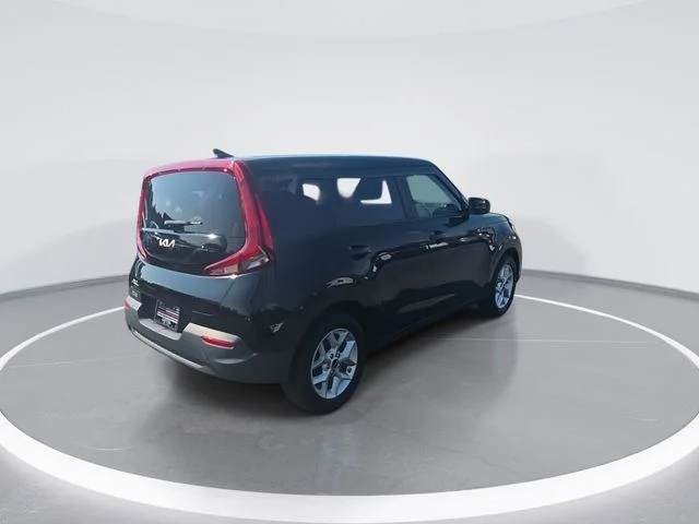 Used 2022 Black Kia LX image 8