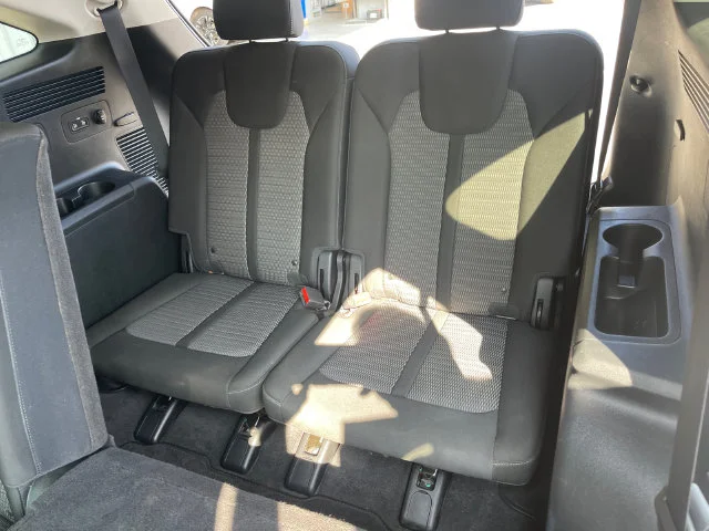 Used 2023 White Kia LX image 21