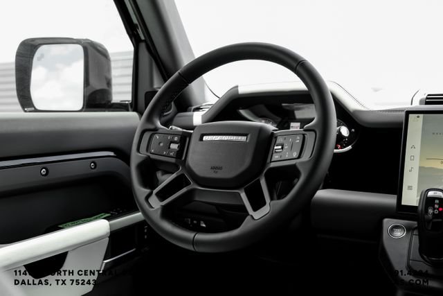 New 2026 Santorini Black Land Rover X-Dynamic SE image 13