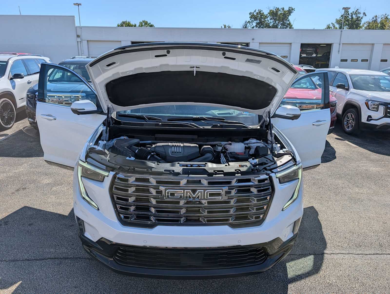 2027 GMC Acadia Denali Ultimate - Photo 9