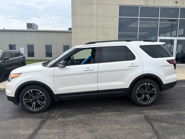 Used 2015 White Ford Sport image 5