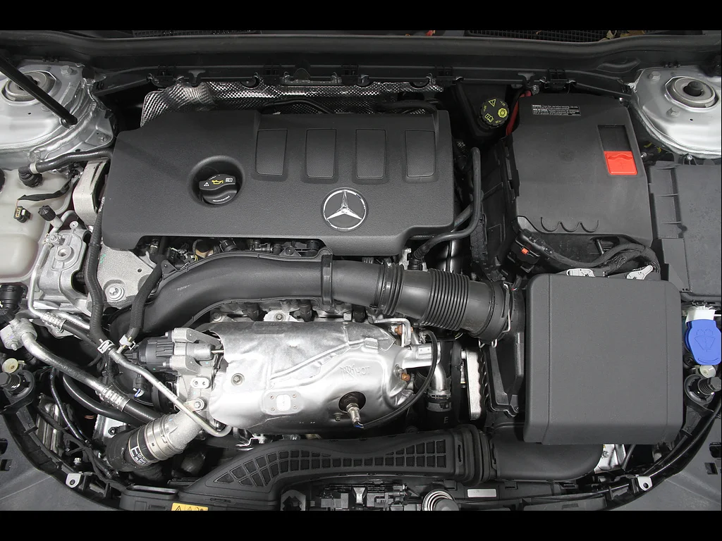 Used 2023 Iridium Silver Metallic Mercedes-Benz CLA 250 4MATIC® image 20
