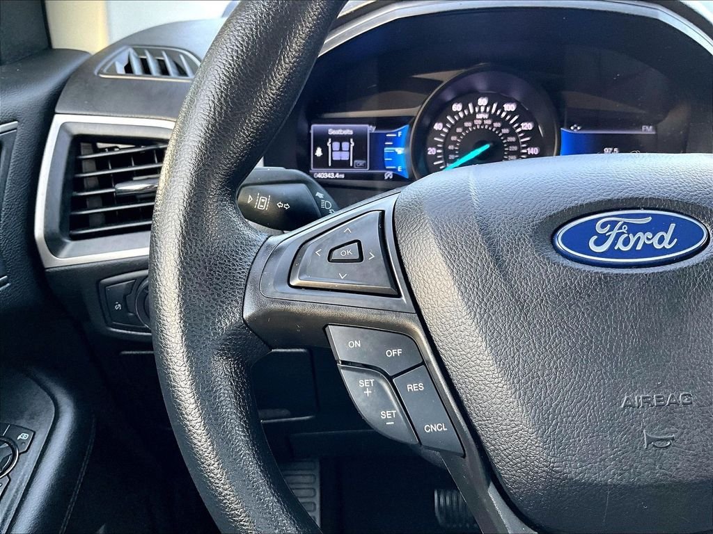 Used 2022 Silver Ford SE image 22