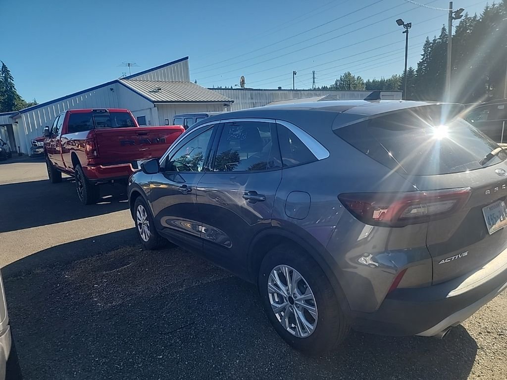 Used 2024 Gray Ford Active image 5