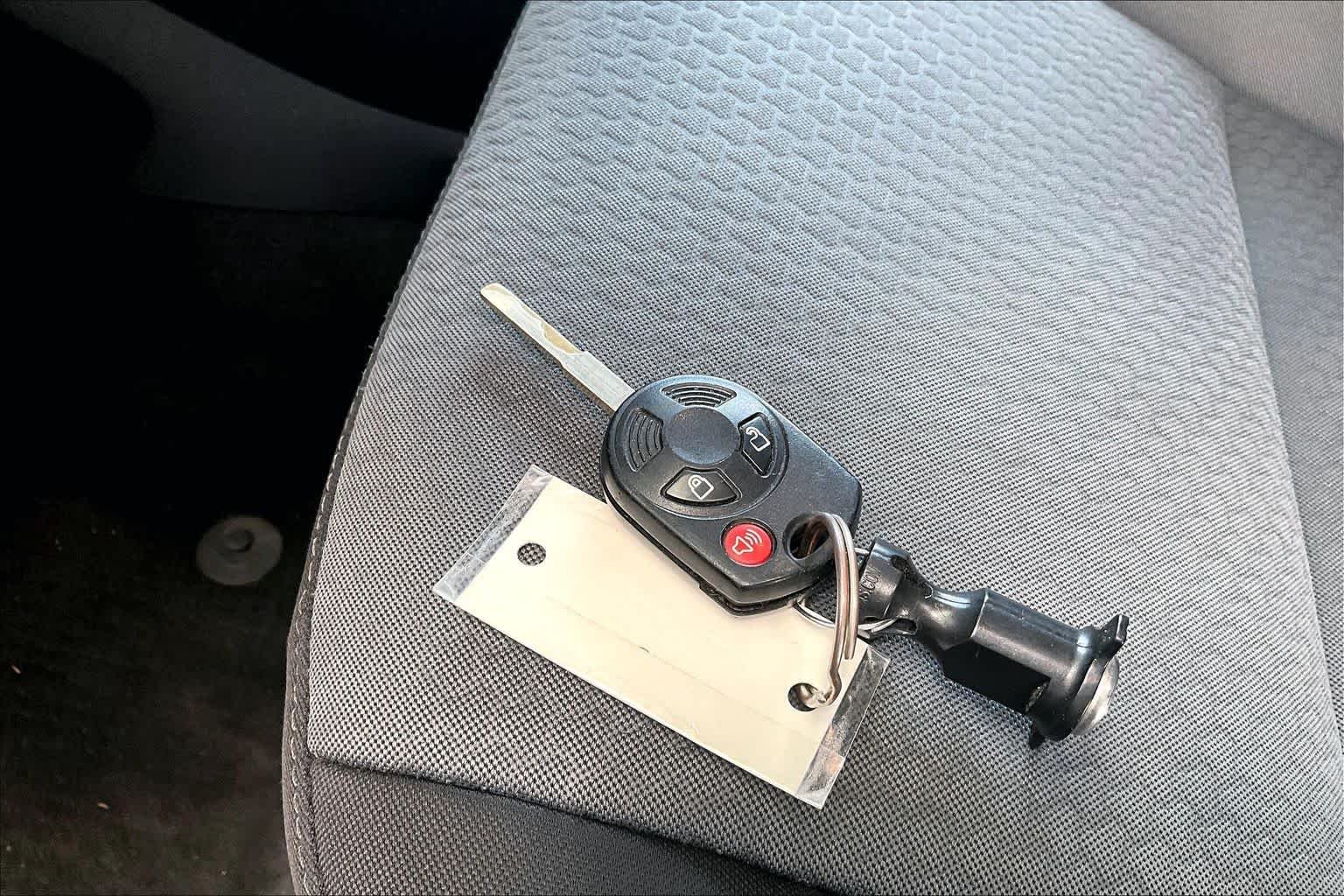 Used 2018 Magnetic Metallic Ford SE image 14
