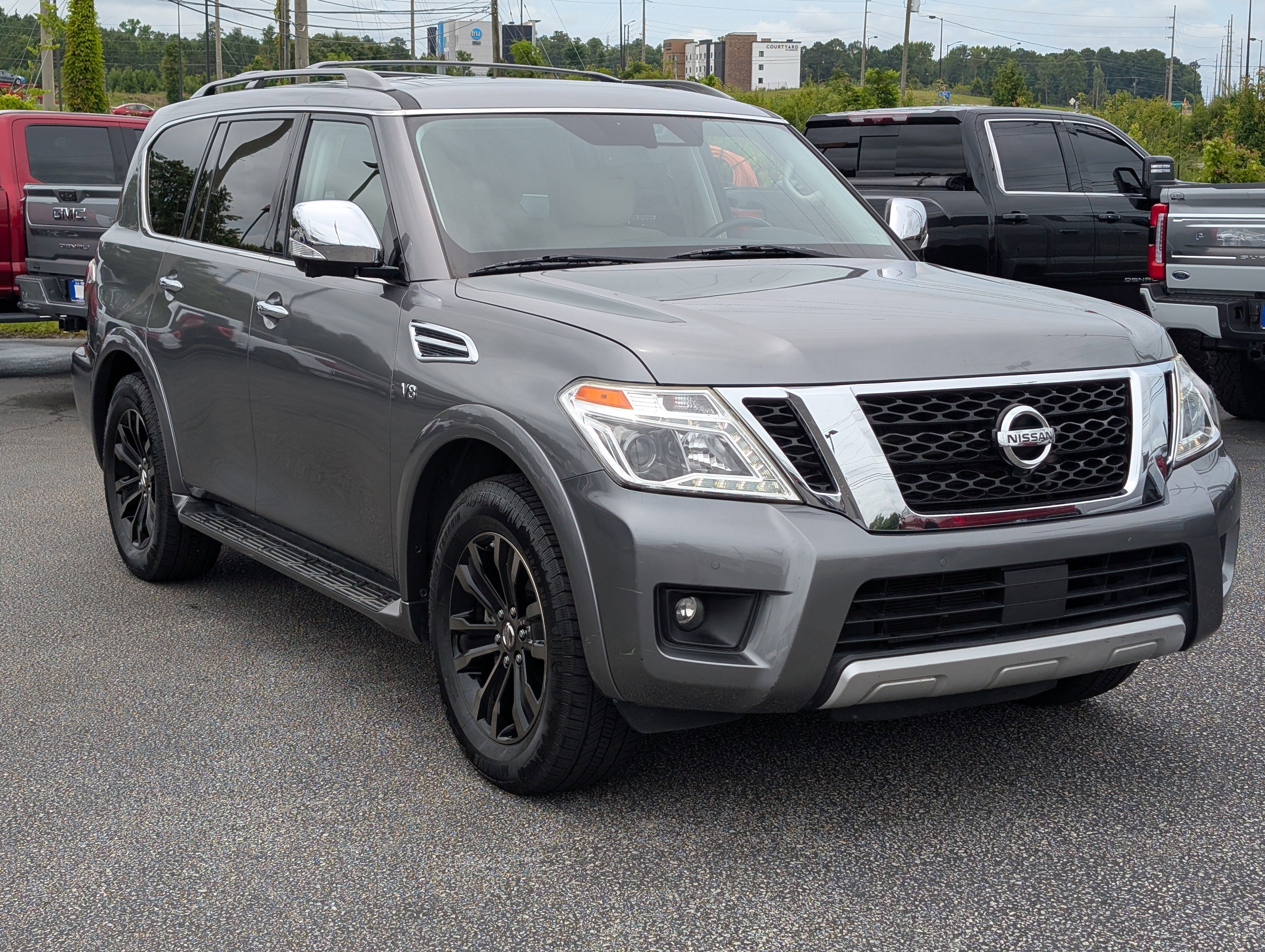 Used 2018 Gun Metallic Nissan Platinum image 4