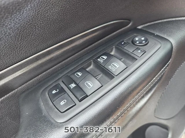 Used 2023 White Dodge SXT image 30
