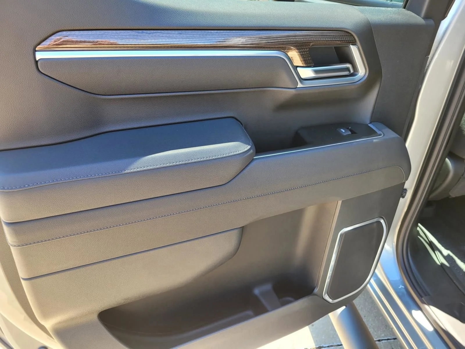 2026 Chevrolet Silverado 1500 RST - Photo 7