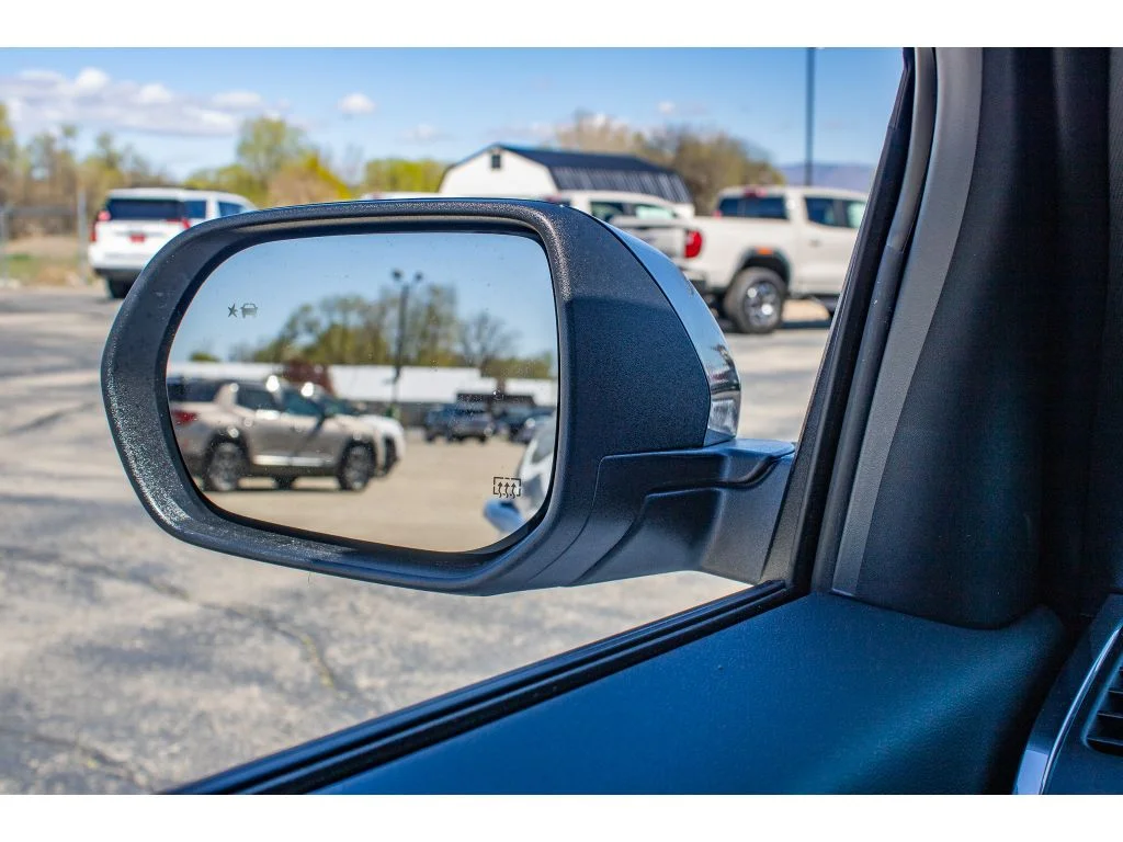 2026 GMC Acadia Elevation - Photo 17