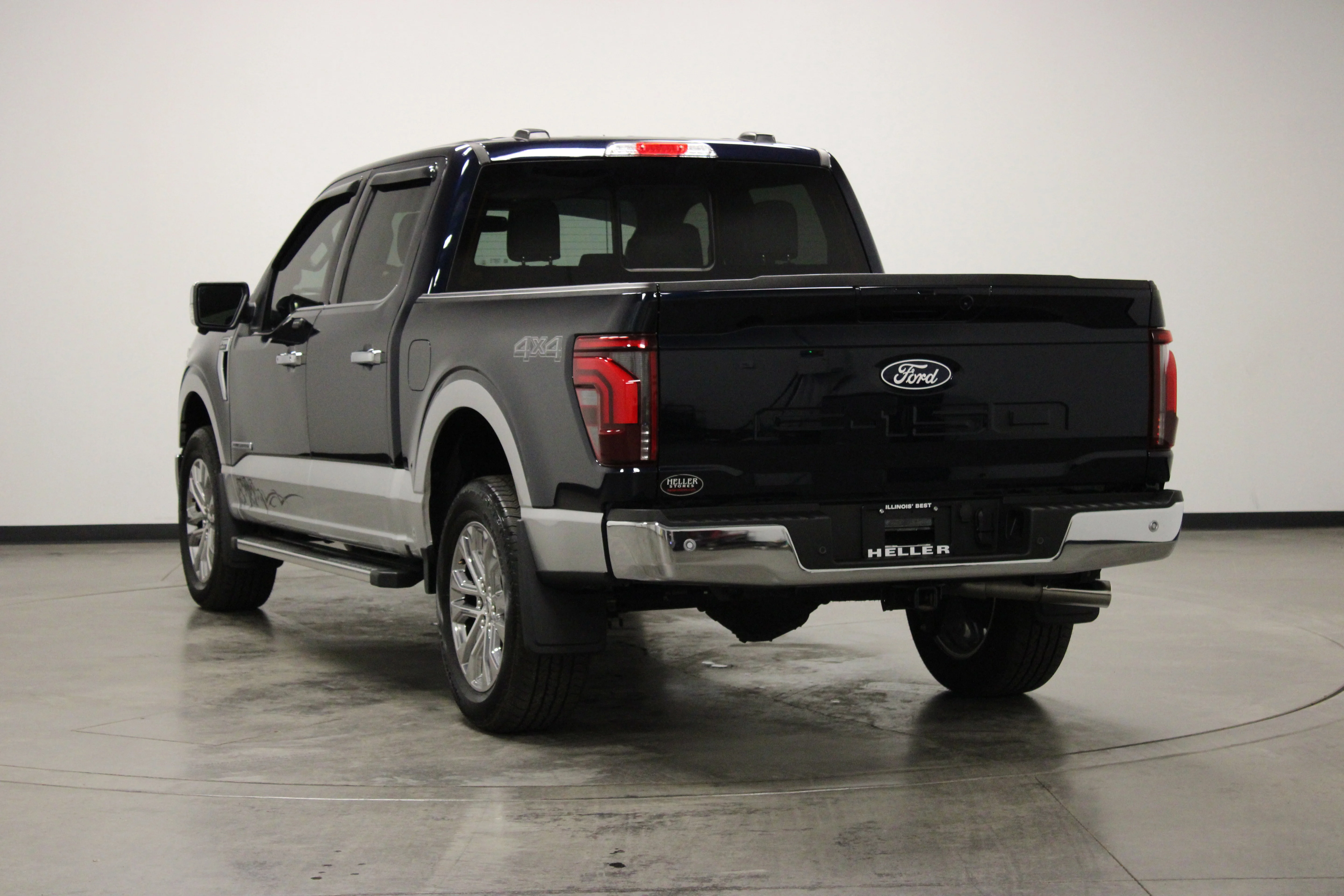 Used 2025 Antimatter Blue Metallic Ford LARIAT image 6