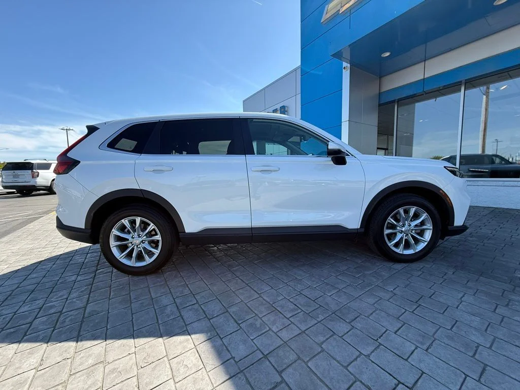 Used 2024 White Honda EX image 9